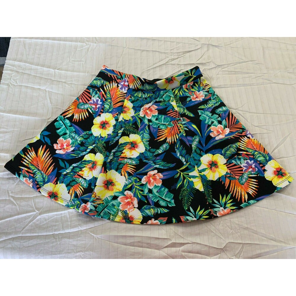 DECREE WOMENS SKIRT SIZE M